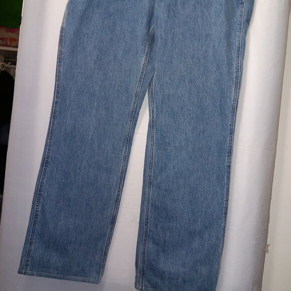 LANDS' END MEN'S TRADITIONAL FIT STRAIGHT LEG JEANS - Picture 10 of 12